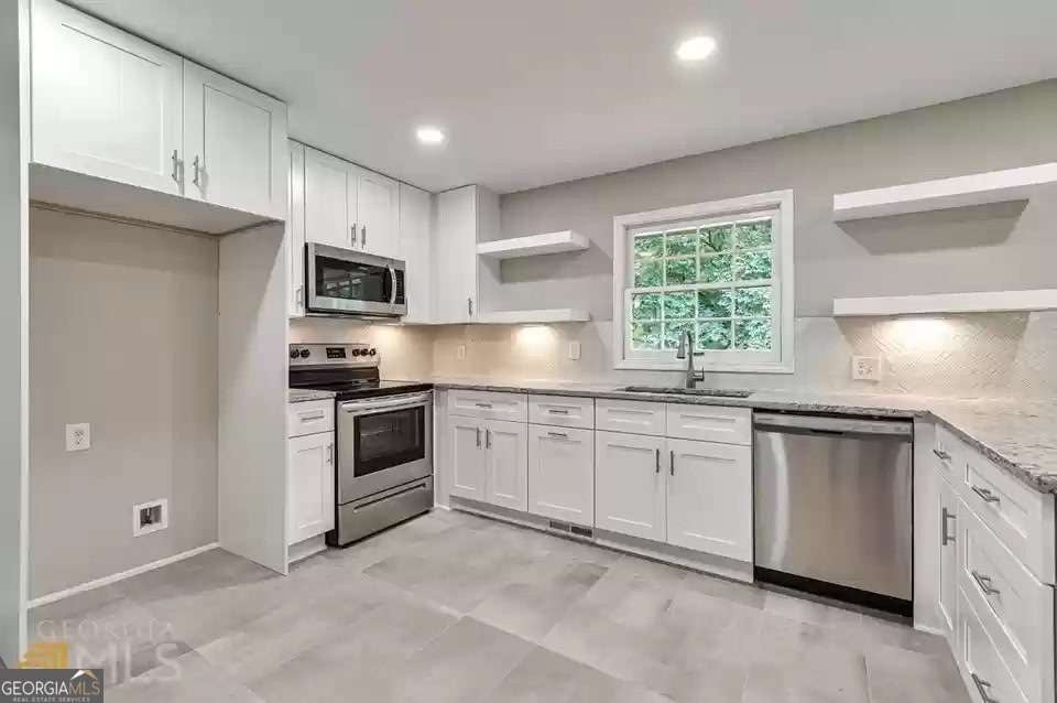 Photo of 599 Holly Drive, Gainesville, GA 30501 (MLS # 10801528)