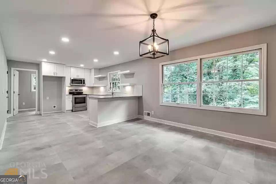 599 Holly DR