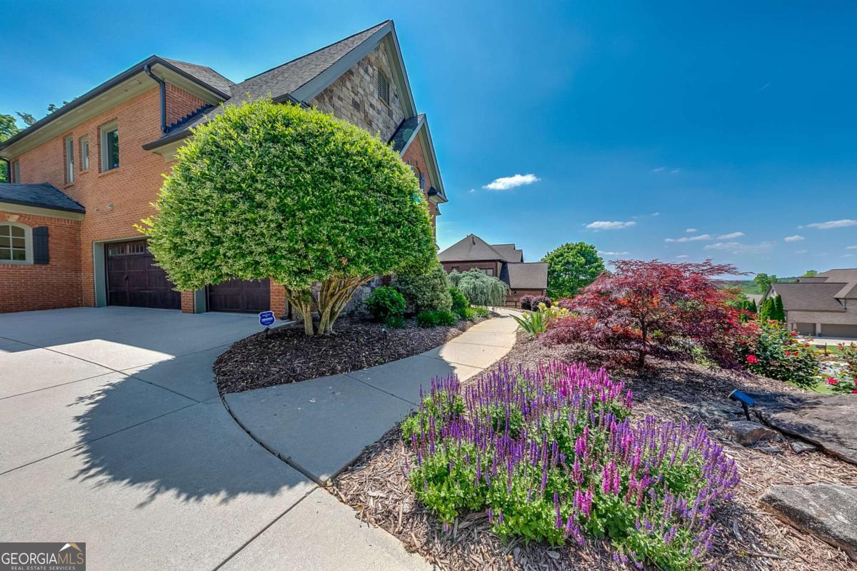 5925 Boulder Bluff DR