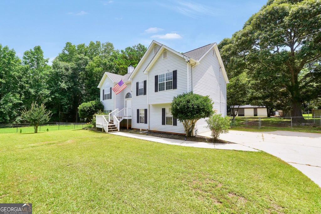 Photo of 105 Dawn Court, Jackson, GA 30233 (MLS # 10856163)