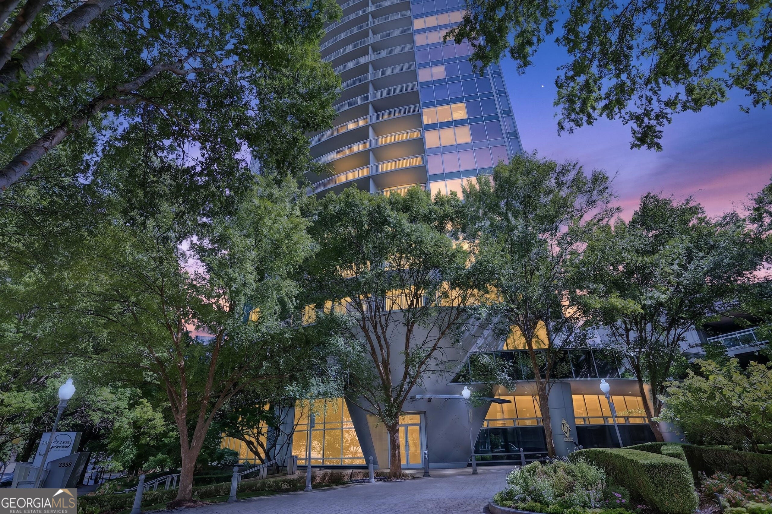 3338 Peachtree RD NE APT 601
