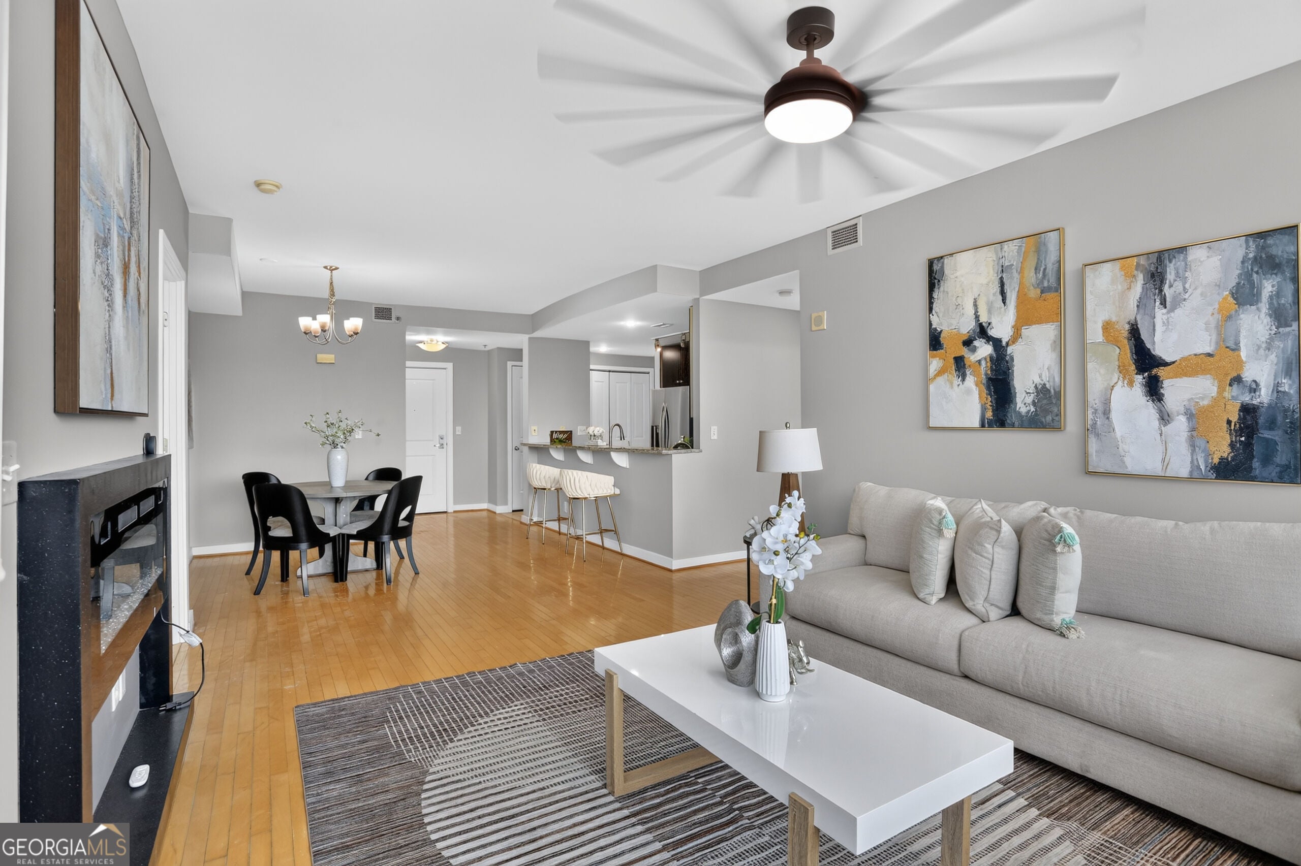 3338 Peachtree RD NE APT 601