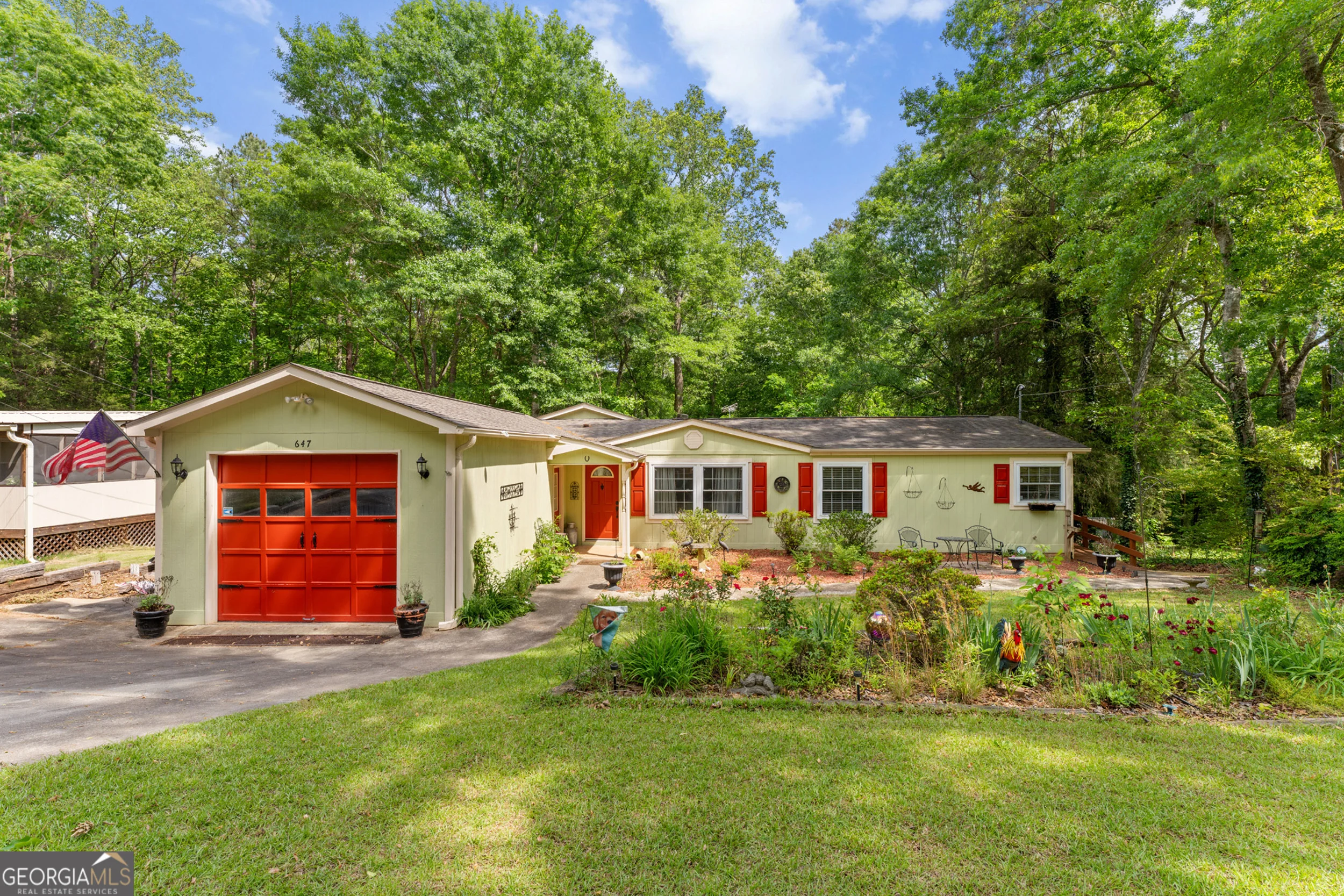 647 Lake Harbor Trail