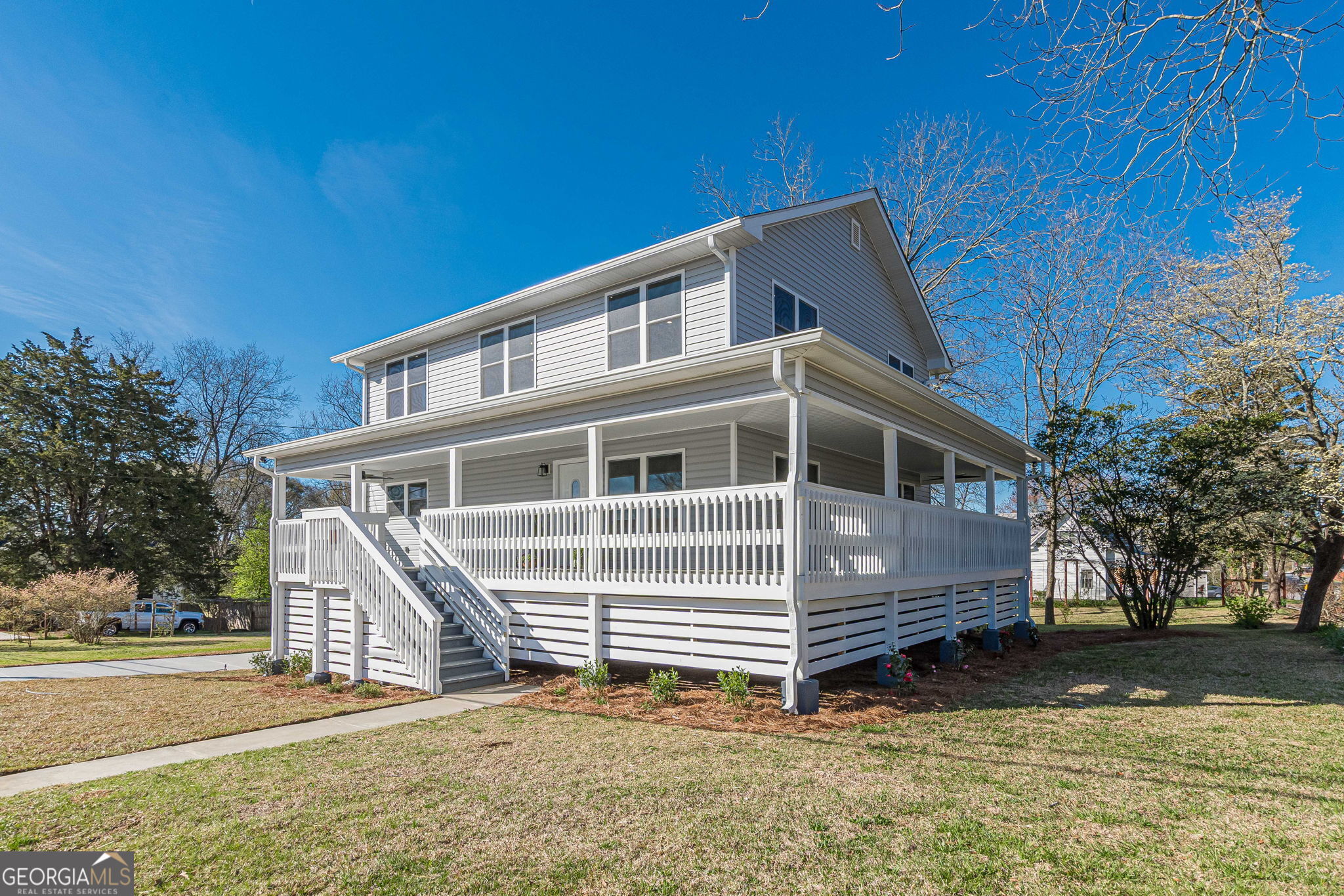 201 Georgia AVE S