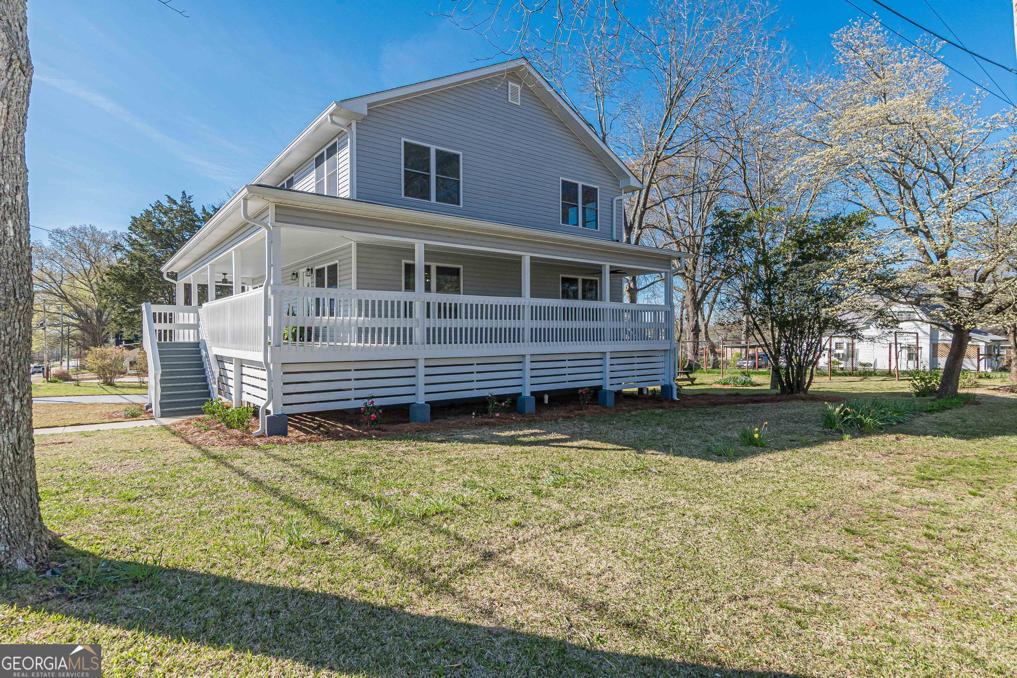 201 Georgia AVE S