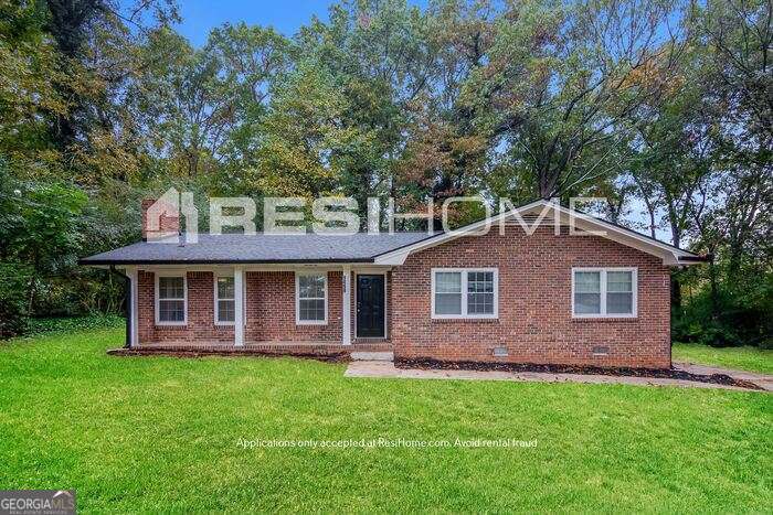 ACT NOW! $1000 MOVE-IN SPECIAL! Get $1000 off your first month's rent when your lease starts within 2 weeks of paying your holding fee Tour Link-https://homes.rently.com/homes-for-rent/properties/3678387?source=iframe&companyID=30316 Rent easily and live comfortably with ResiHome, a leader in single-family rentals. This newly renovated, pet-friendly home has all the features and space that you and your entire family will enjoy, including state-of-the-art -appliances, stylish kitchens and countertops, and ample outdoor space to call your own. Plus, our streamlined application process makes it easy to apply for your new home! STATUS: Available Now. SMART HOME: Full package, including lock, thermostat, and security features. TOUR & APPLY NOW! Visit our ResiHome website to search for homes, schedule a self-tour, review qualifications, and apply online. 12-month lease term or greater required.