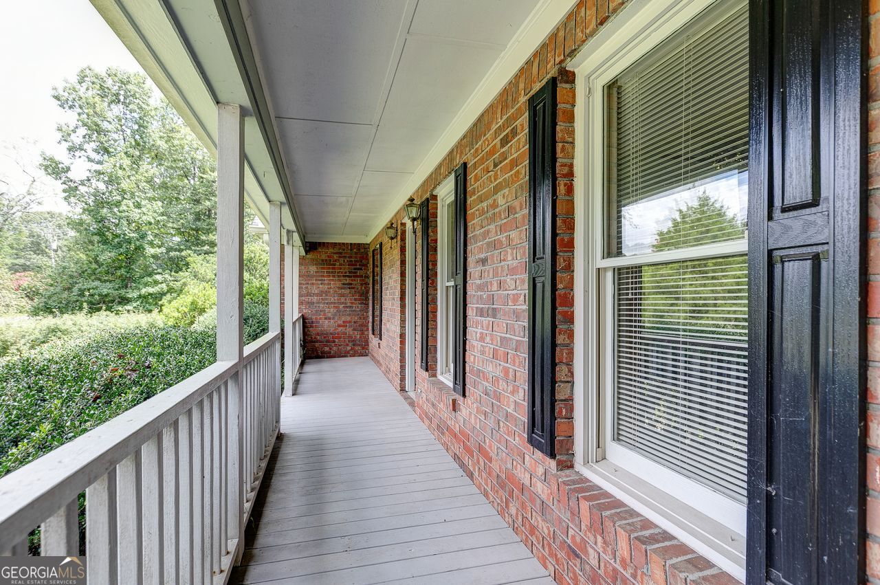 820 BENNETT RD
