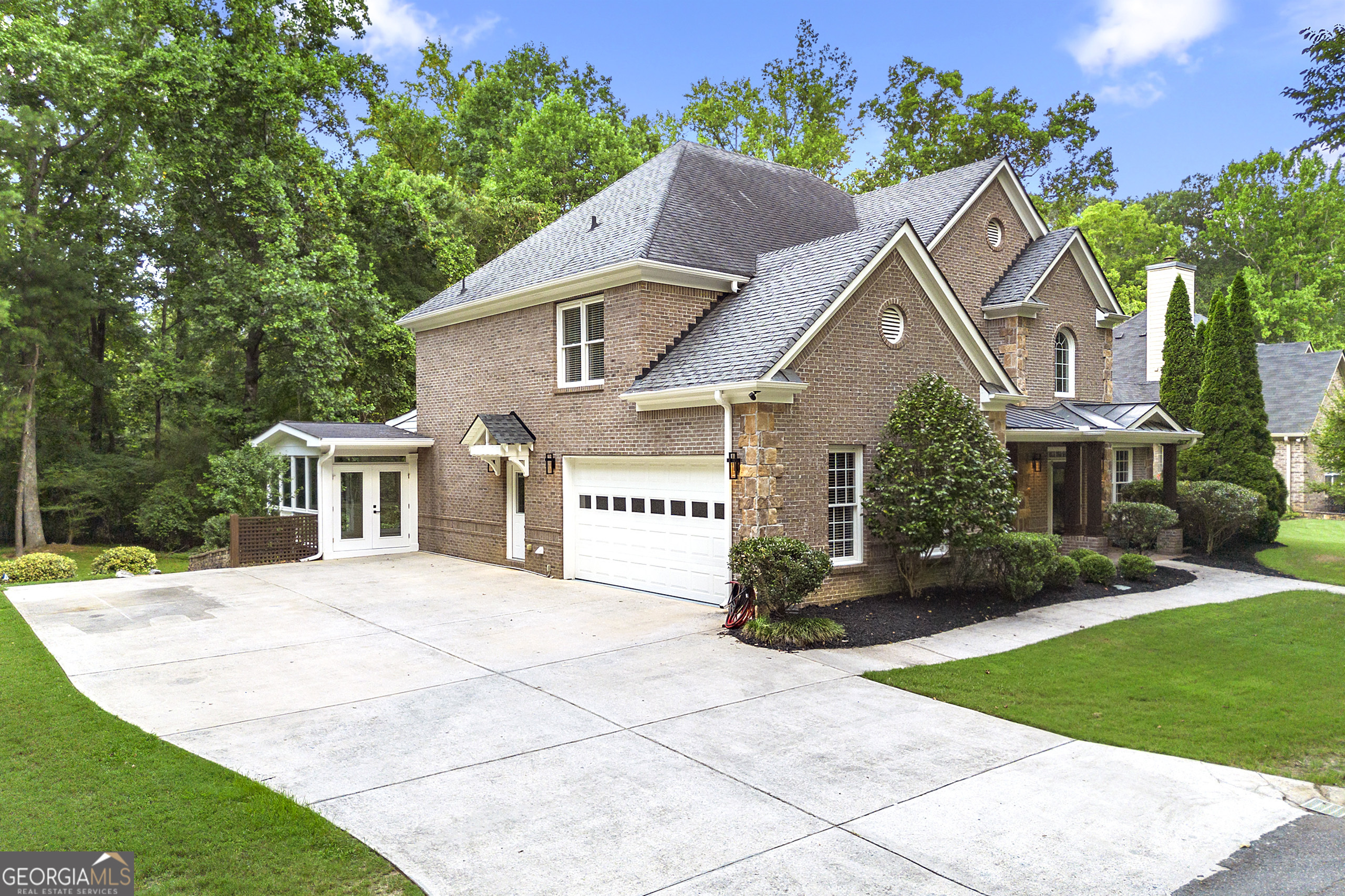 555 Spring Gate LN