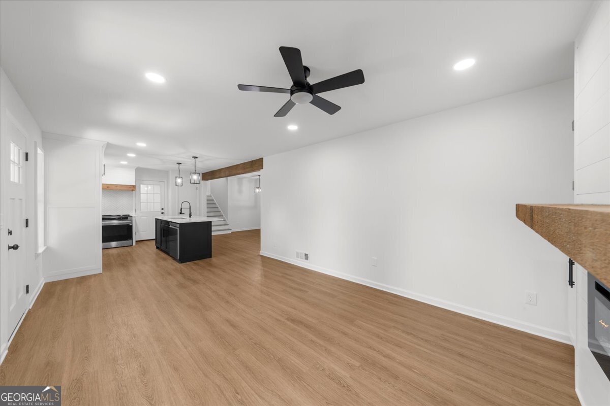 1690 Eaglecreek TRL