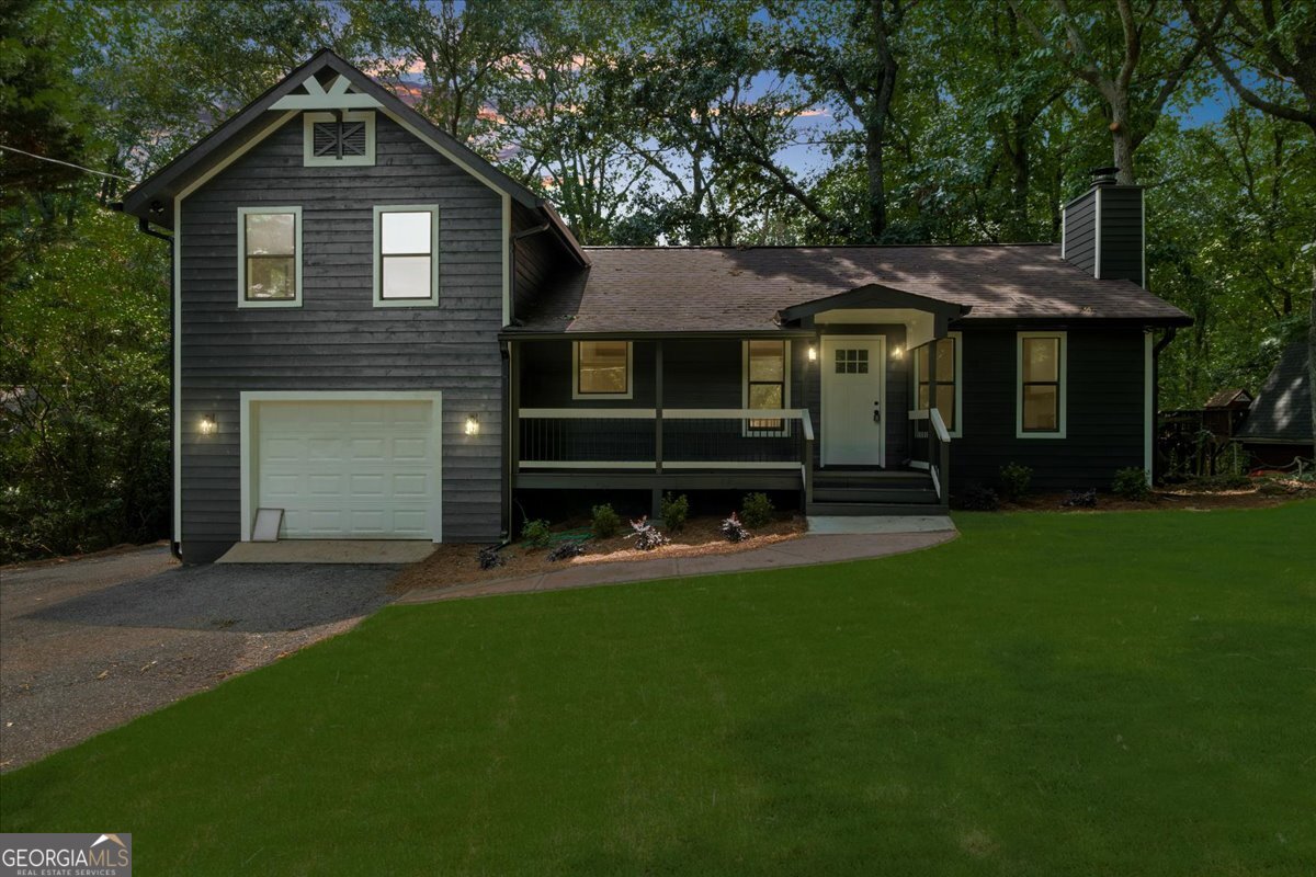 1690 Eaglecreek TRL