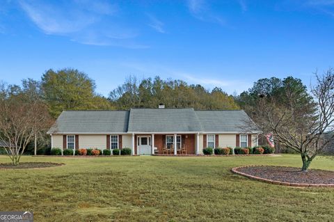 Photo of 4983 Eagles Nest Court, Loganville, GA 30052 (MLS # 10662318)