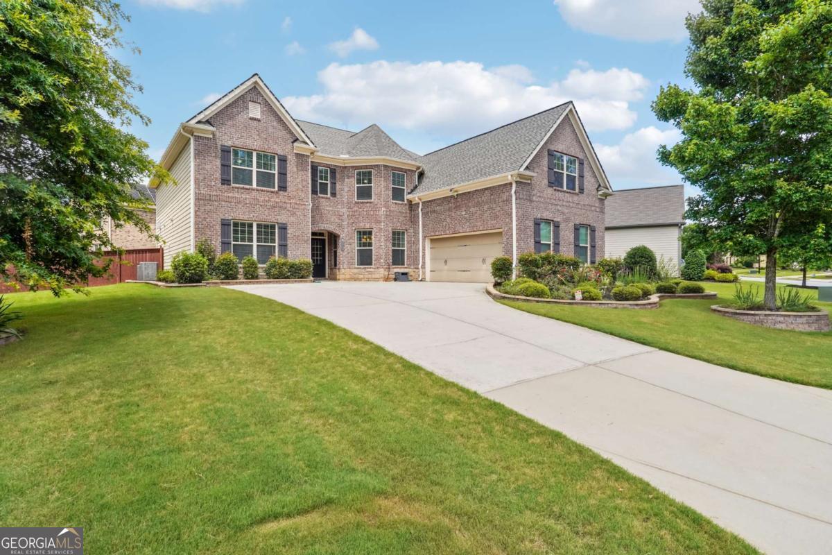 915 Elmsbrook LN