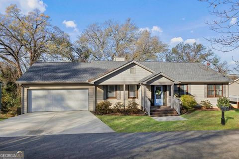 131 Holiday ST NE Marietta GA 30060