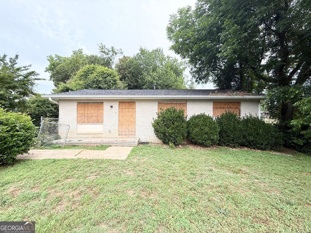 Photo of 1465 Holcomb Avenue, East Point, GA 30344 (MLS # 10772062)