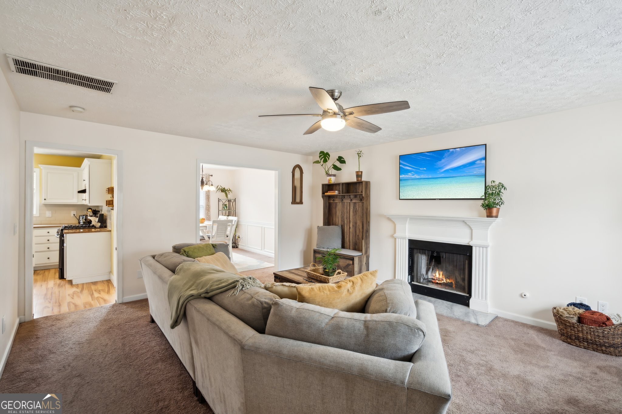 5686 Grindstone DR