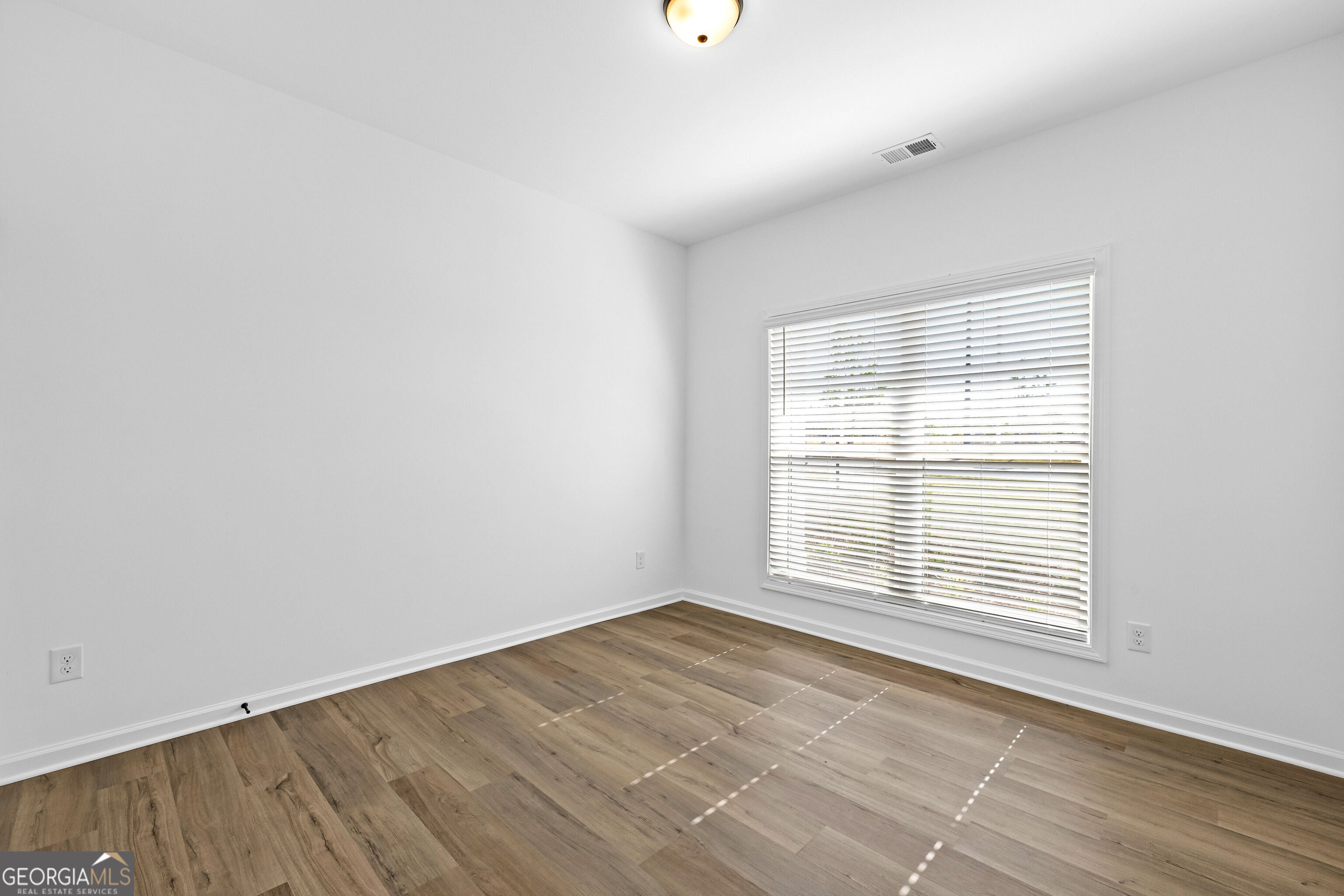 10 Mercury Lane 28