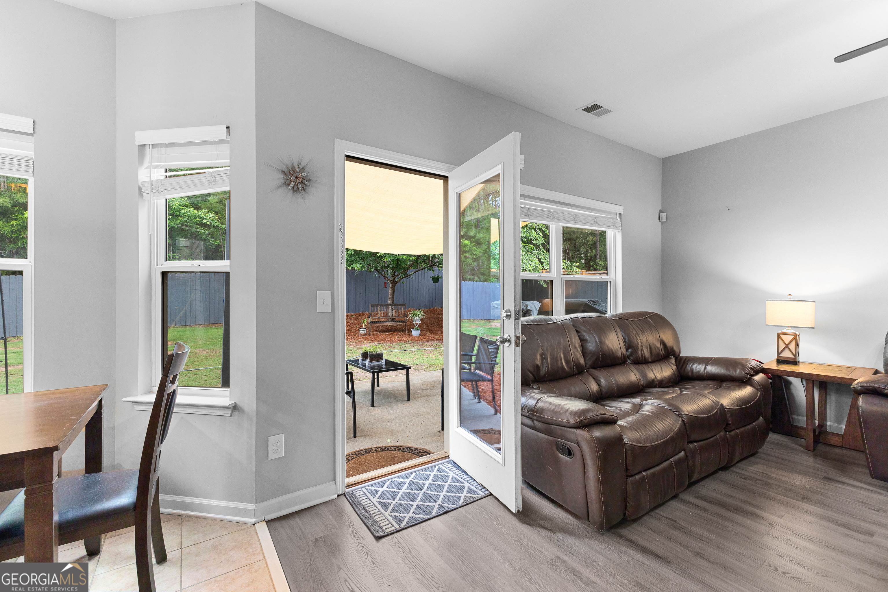 Newnan, Georgia 30263, United States, 4 Bedrooms Bedrooms, ,3 BathroomsBathrooms,Residential,Active,127286