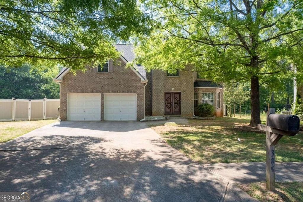 Photo of 385 Kentwood Springs Drive, Hampton, GA 30228 (MLS # 10740863)