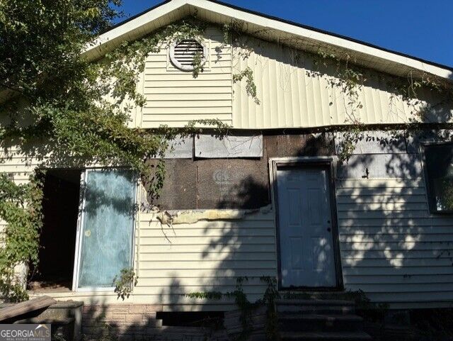1932 M L King Jr BLVD