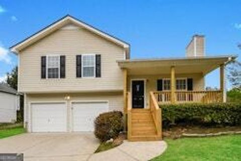 Photo of 212 Remmington Court, Dallas, GA 30132 (MLS # 10662917)