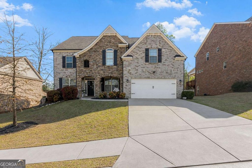 Photo of 3820 Mabry Ridge Drive, Buford, GA 30518 (MLS # 10719538)
