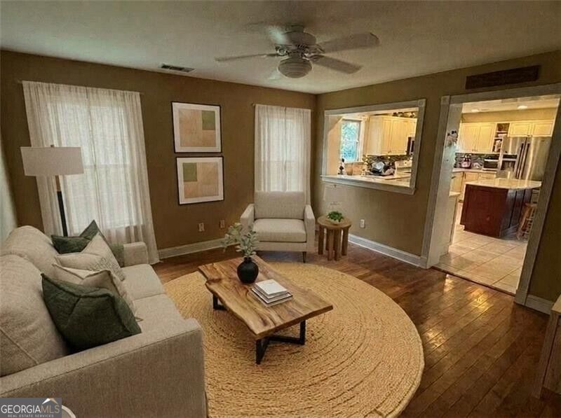 117 Cool Springs LN