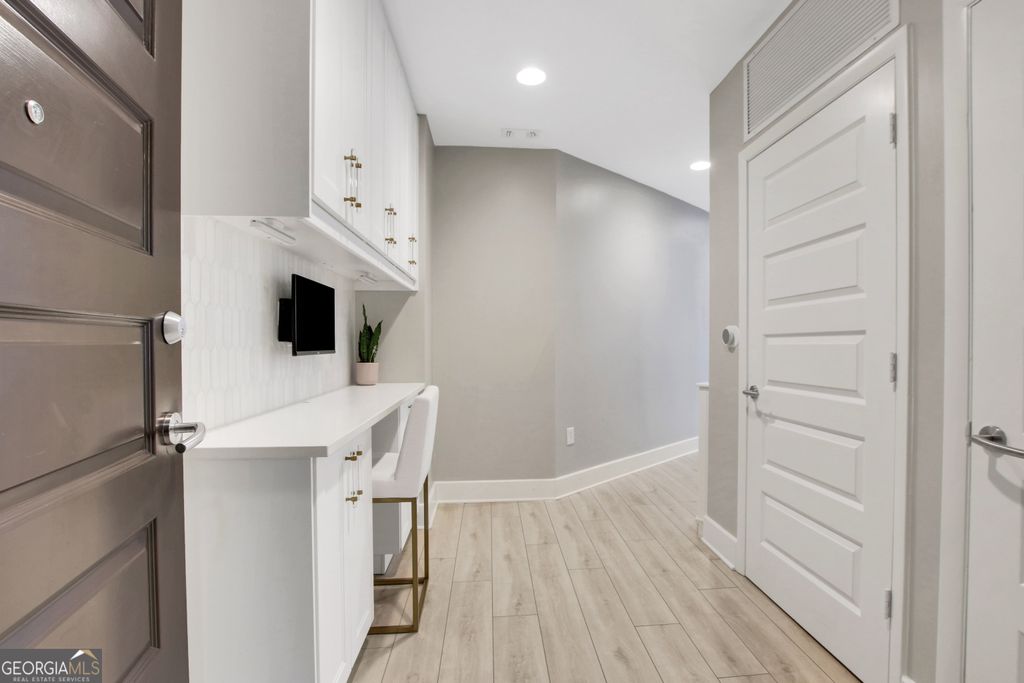 Photo of 1080 Peachtree Street NE #1616, Atlanta, GA 30309 (MLS # 10652342)