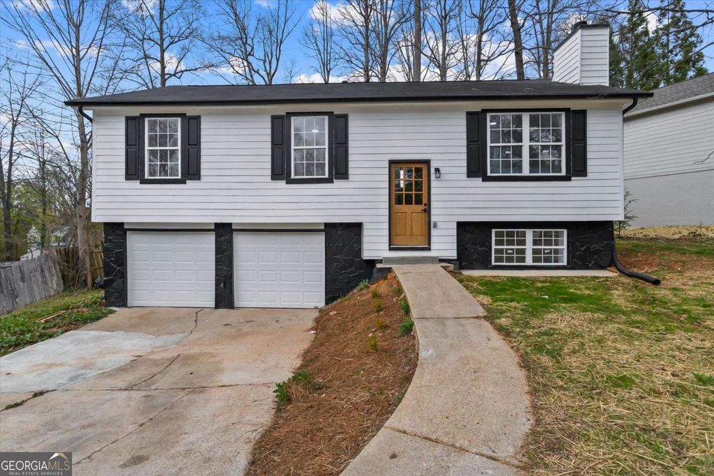 Photo of 1381 To Lani Farm Rd, Stone Mountain, GA 30083 (MLS # 10712264)