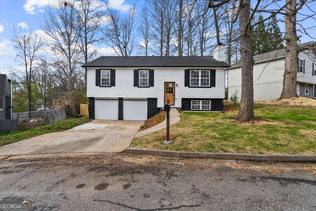 Photo of 1381 To Lani Farm Rd, Stone Mountain, GA 30083 (MLS # 10712264)