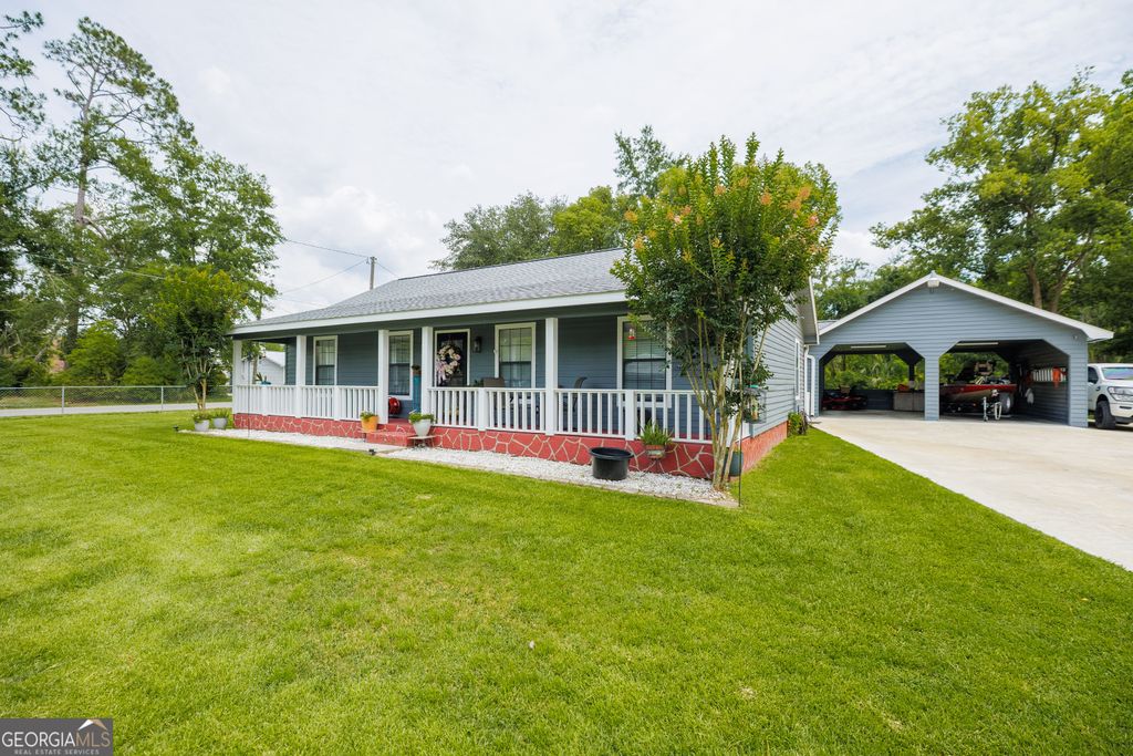 Photo of 11 Morgan St, Homerville, GA 31634 (MLS # 10778788)