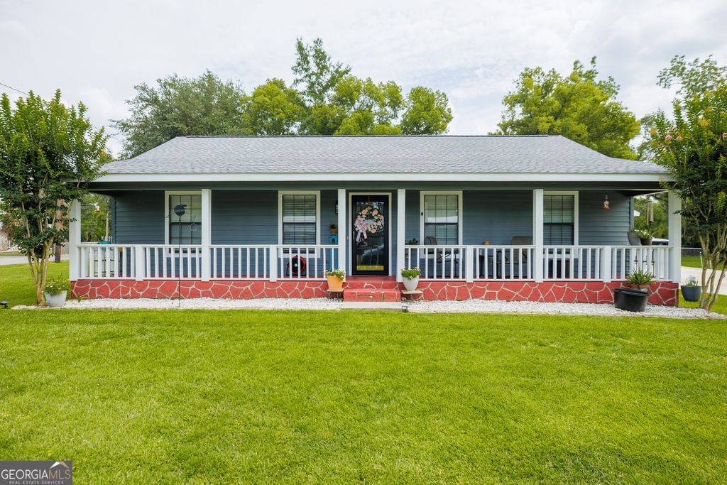 Photo of 11 Morgan St, Homerville, GA 31634 (MLS # 10778788)