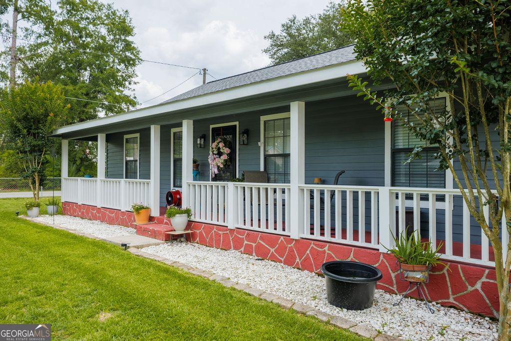 Photo of 11 Morgan St, Homerville, GA 31634 (MLS # 10778788)