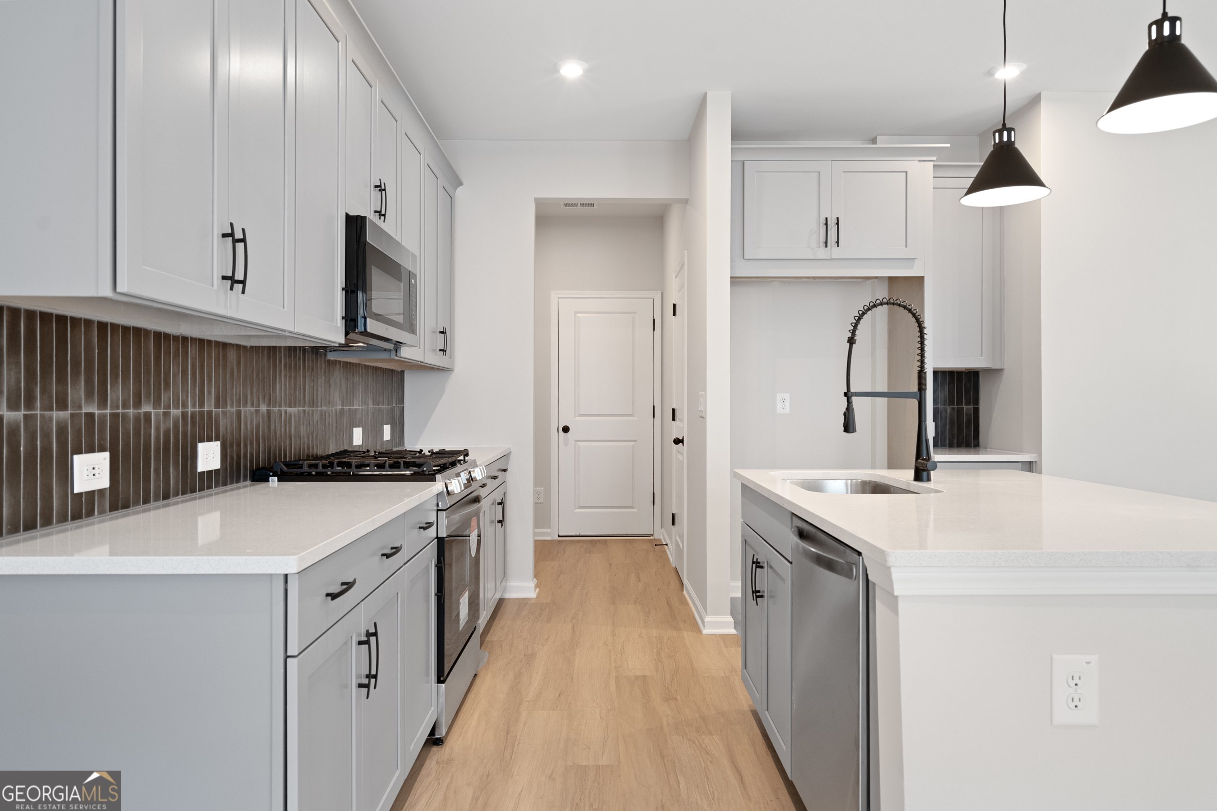 703 Smokey Quartz WAY