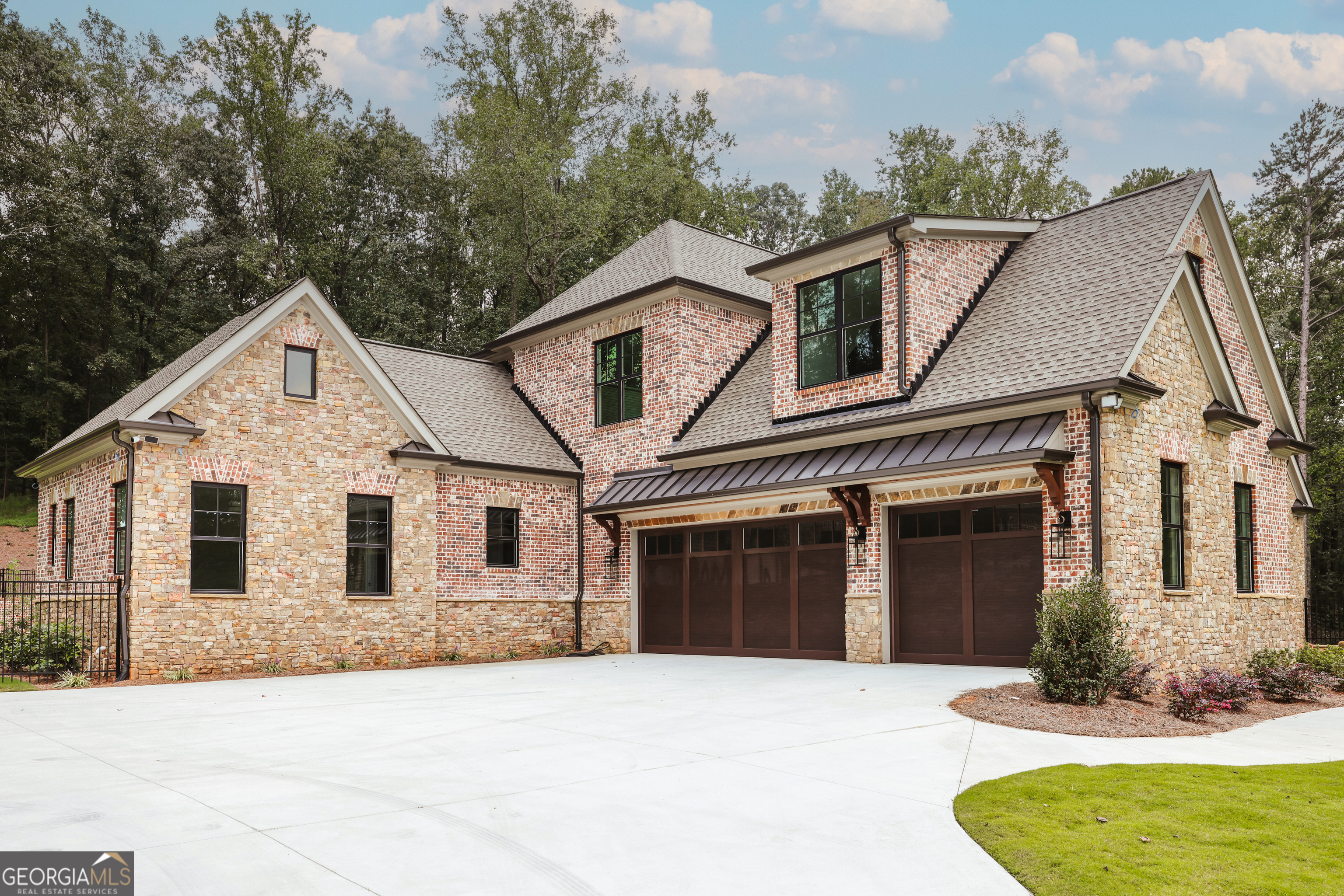 201 Westminster DR
