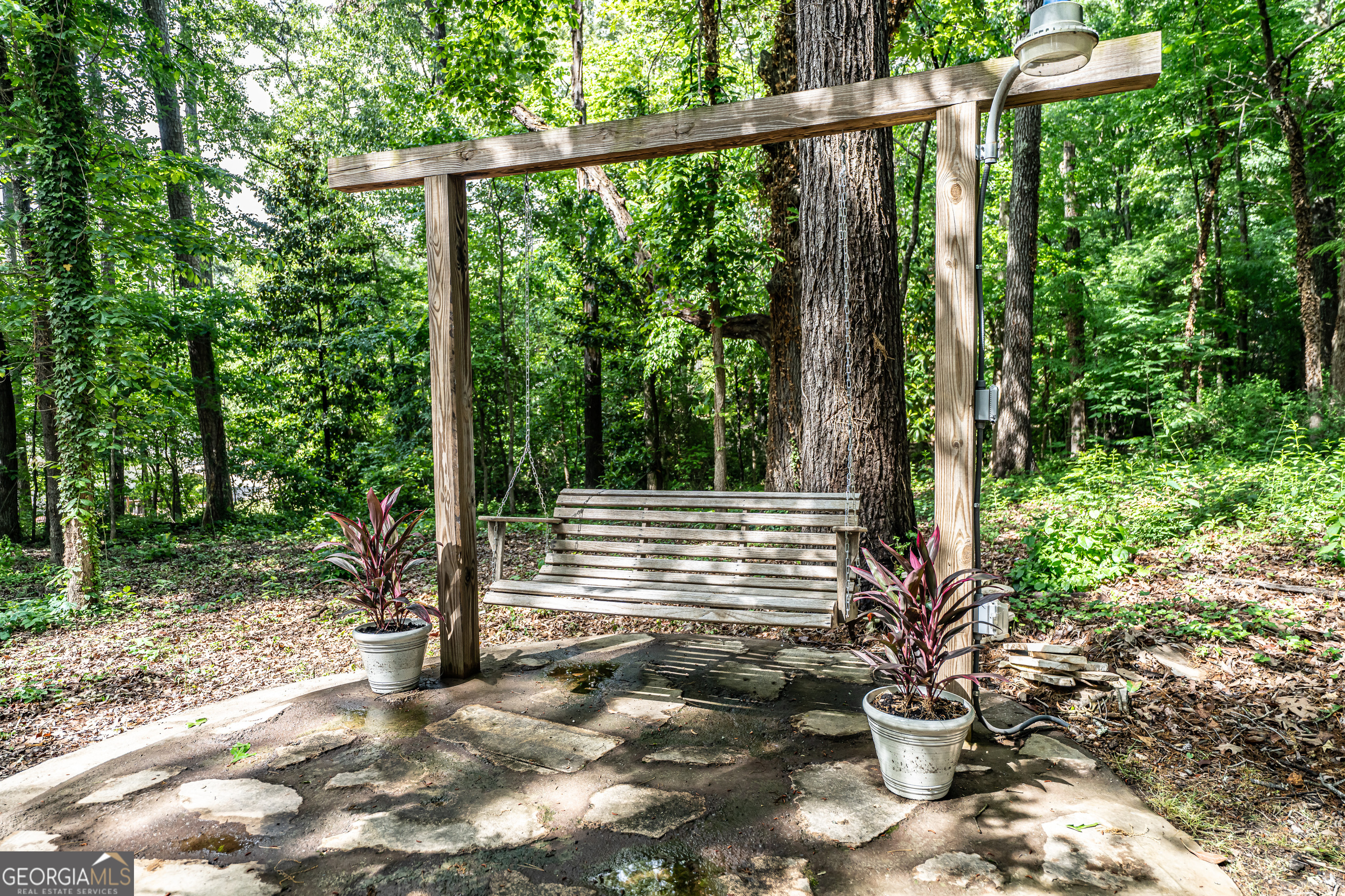 206 Coker DR SW