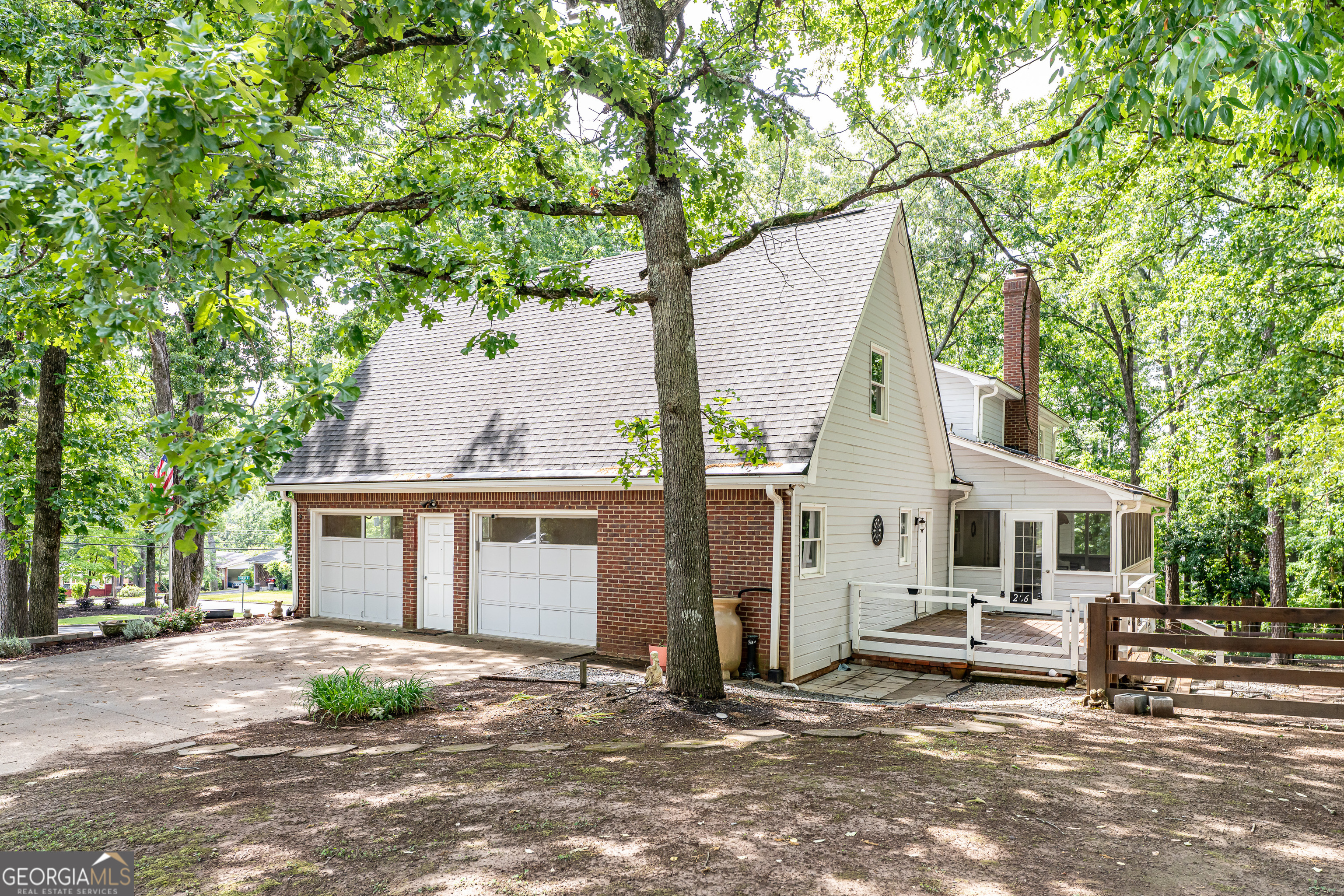 206 Coker DR SW