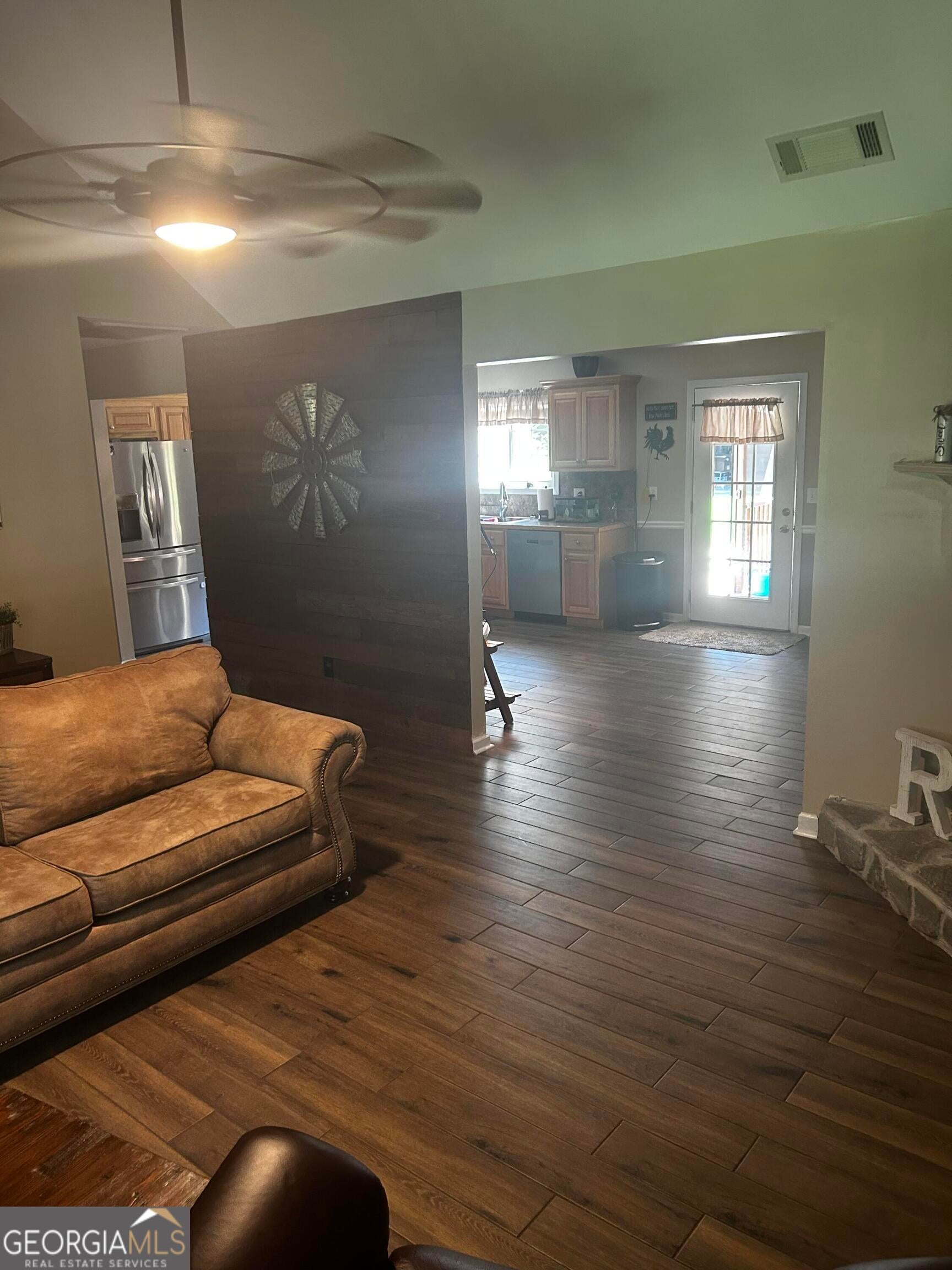 215 Iron Hill RD