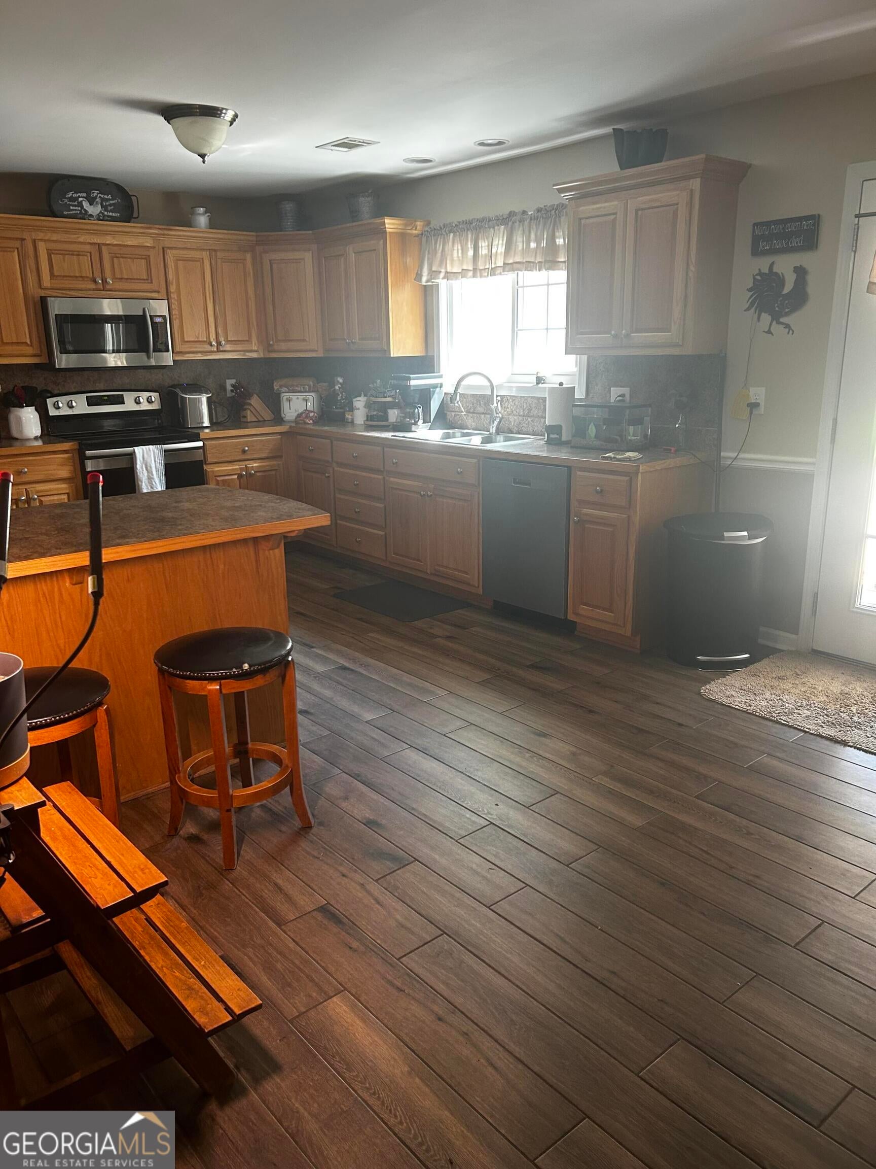 215 Iron Hill RD