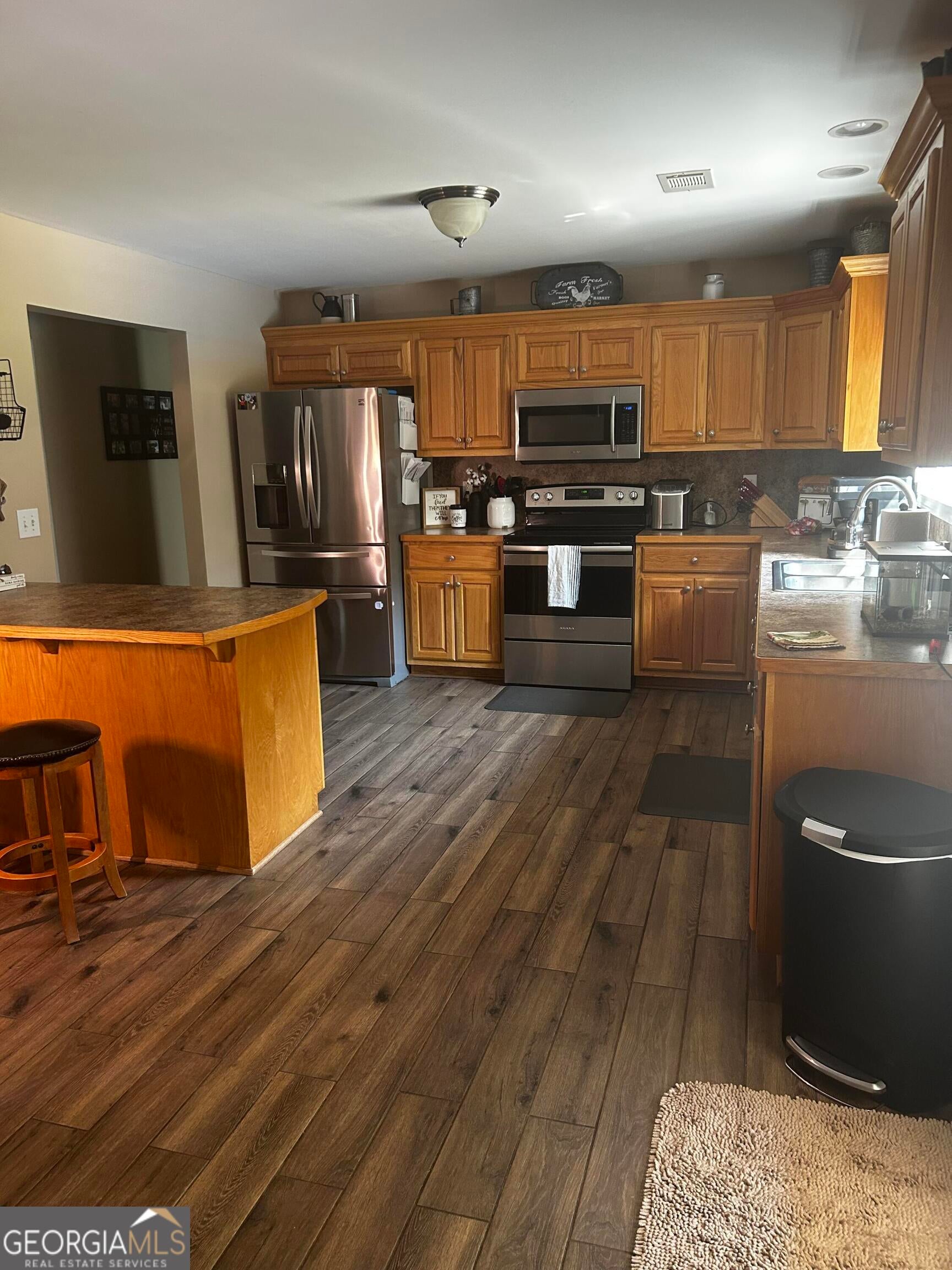 215 Iron Hill RD