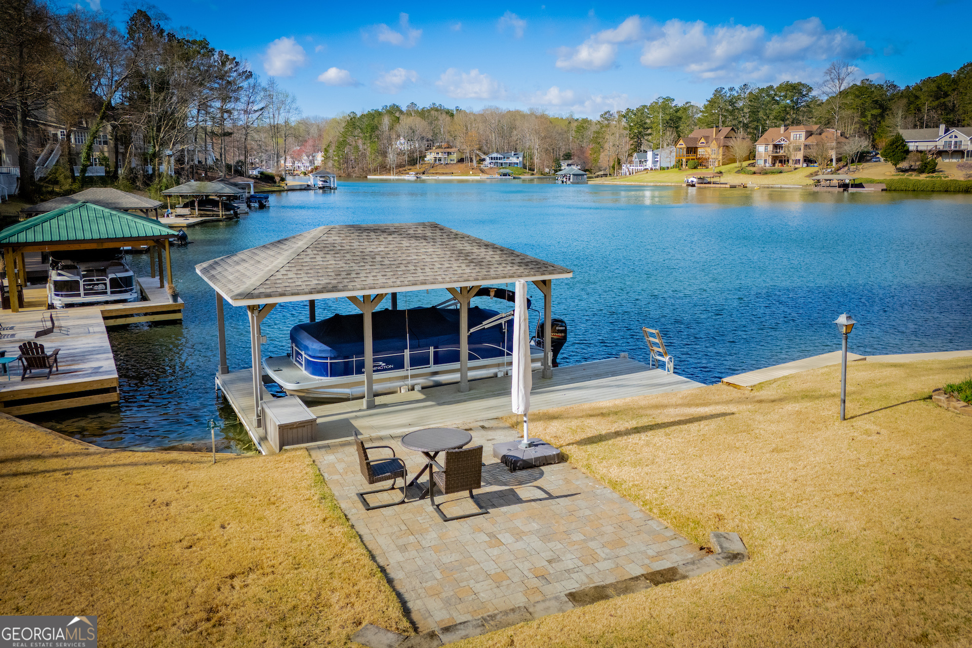 2304 Larchmont CT