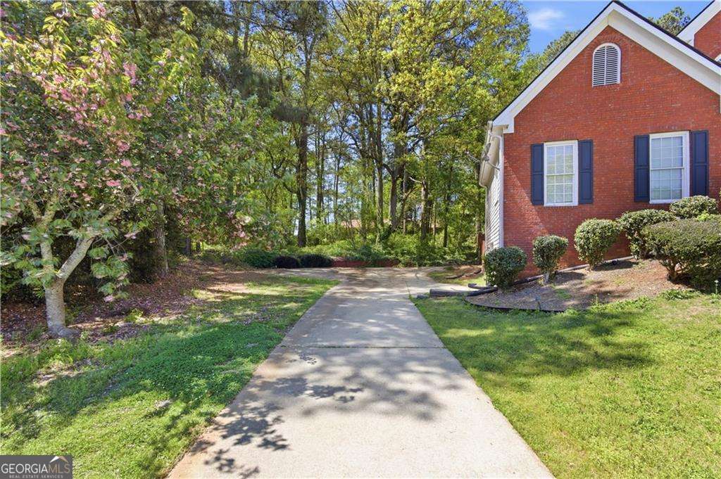 2255 Pinehaven CT