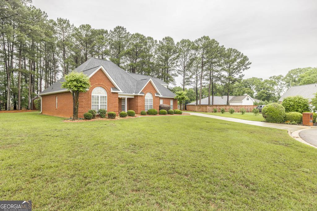 102 Ashton CT