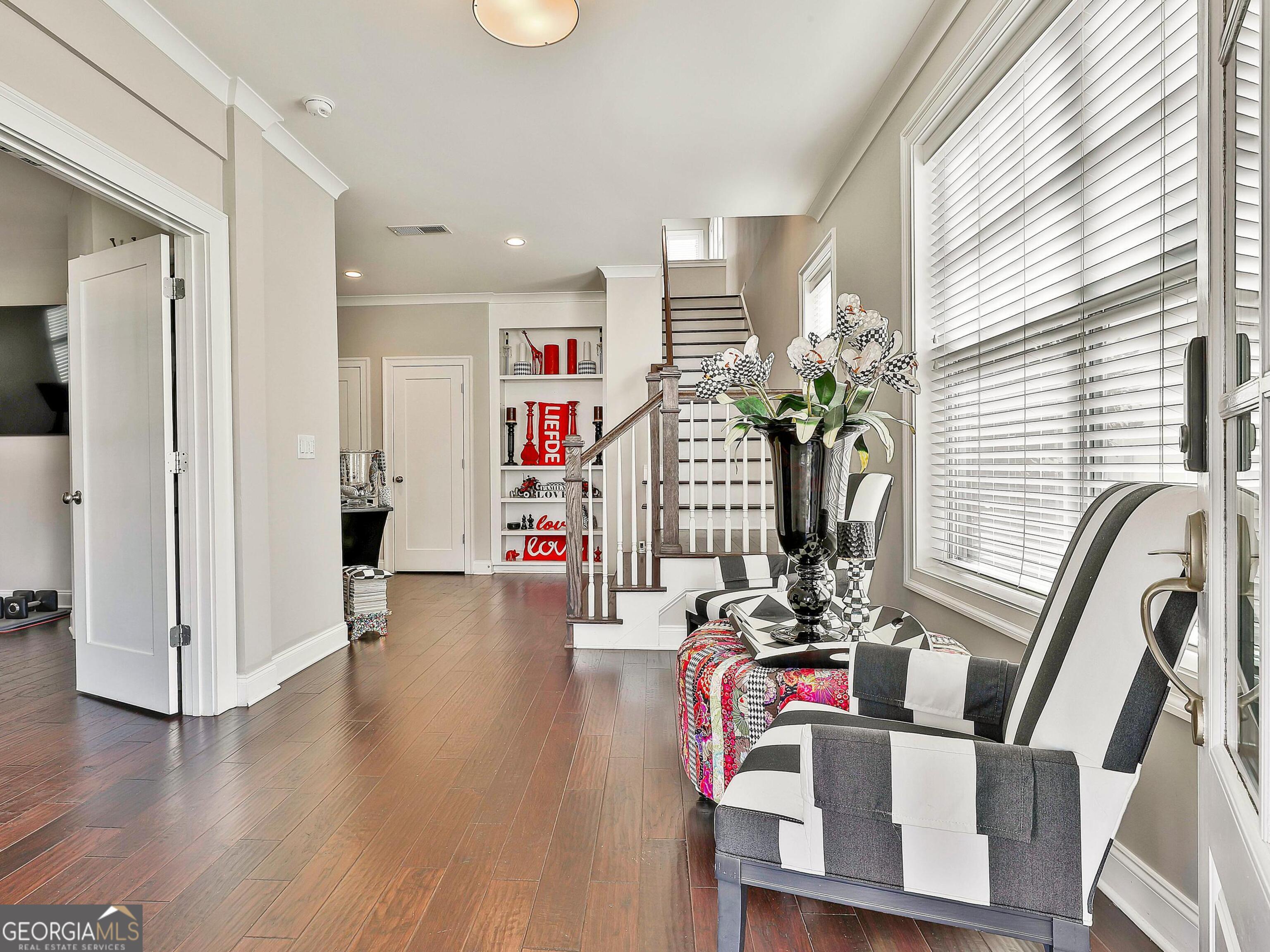 105 Bandon WAY