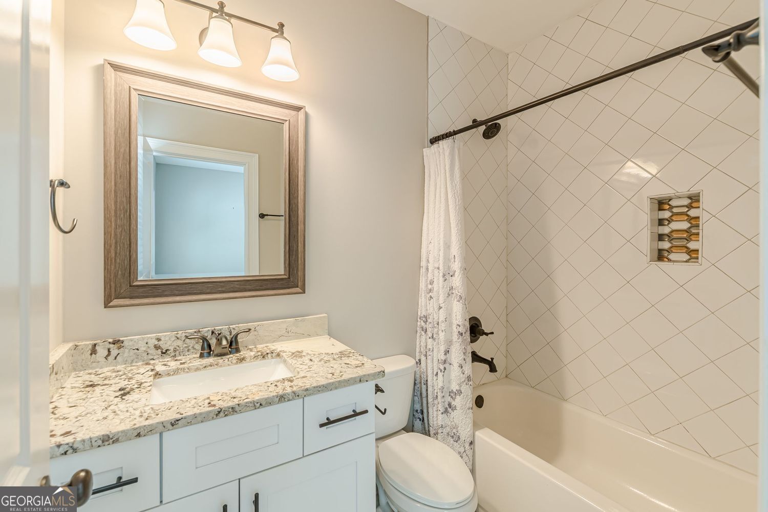 Atlanta, Georgia 30316, United States, 5 Bedrooms Bedrooms, ,4 BathroomsBathrooms,Residential,Active,209128