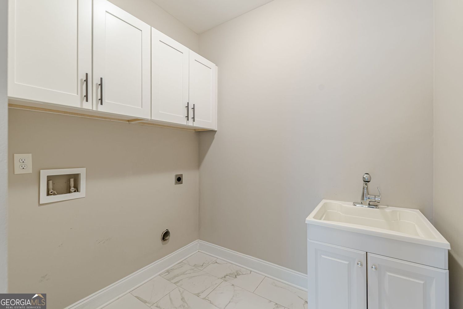 Atlanta, Georgia 30316, United States, 5 Bedrooms Bedrooms, ,4 BathroomsBathrooms,Residential,Active,209128