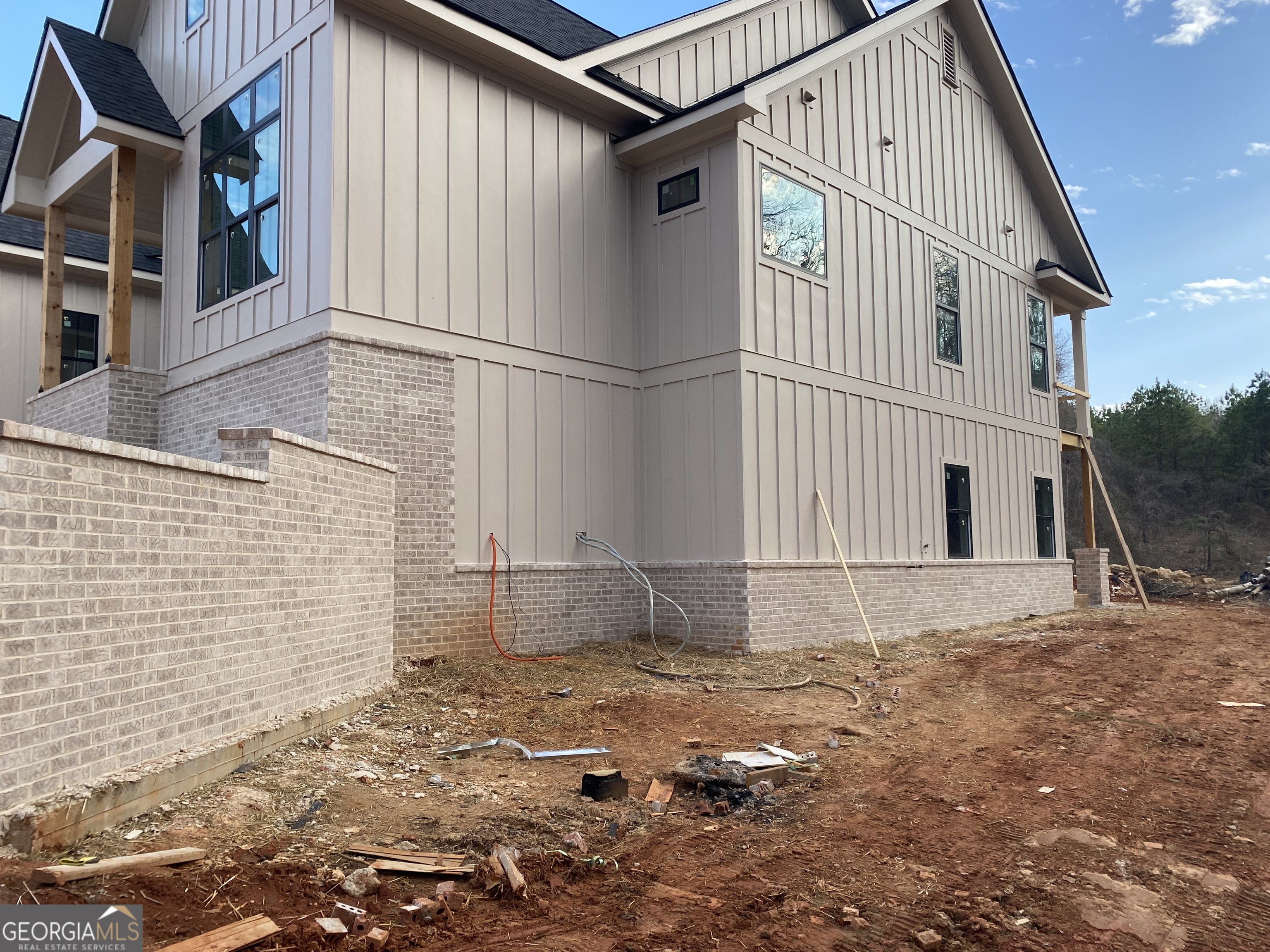 2468 Rockbridge RD NW