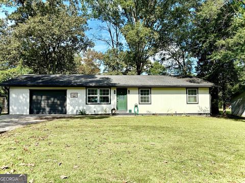 Photo of 13 Crosscreek Drive, Rome, GA 30165 (MLS # 10617833)
