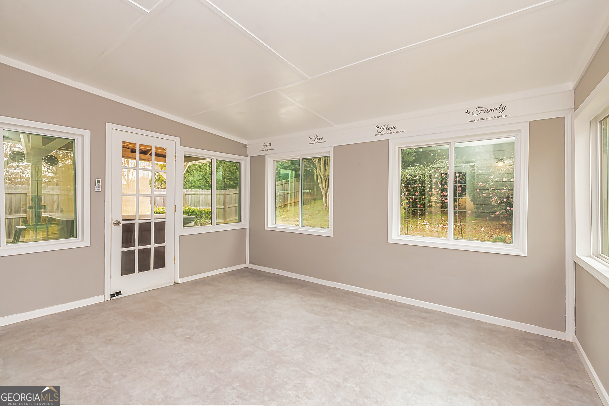 Newnan, Georgia 30265, United States, 3 Bedrooms Bedrooms, ,3 BathroomsBathrooms,Residential,Active,4627