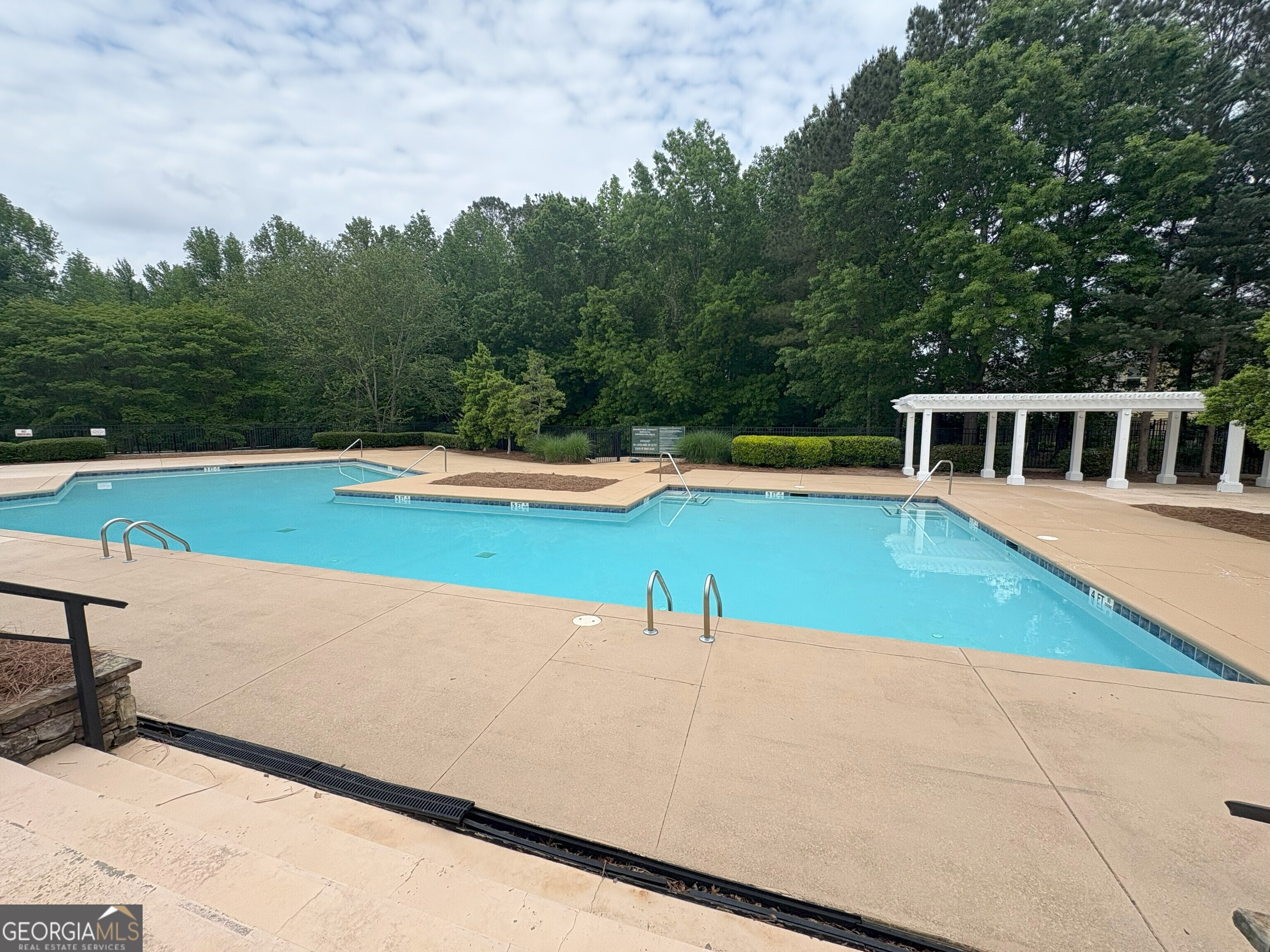 Newnan, Georgia 30265, United States, 3 Bedrooms Bedrooms, ,3 BathroomsBathrooms,Residential,Active,4627