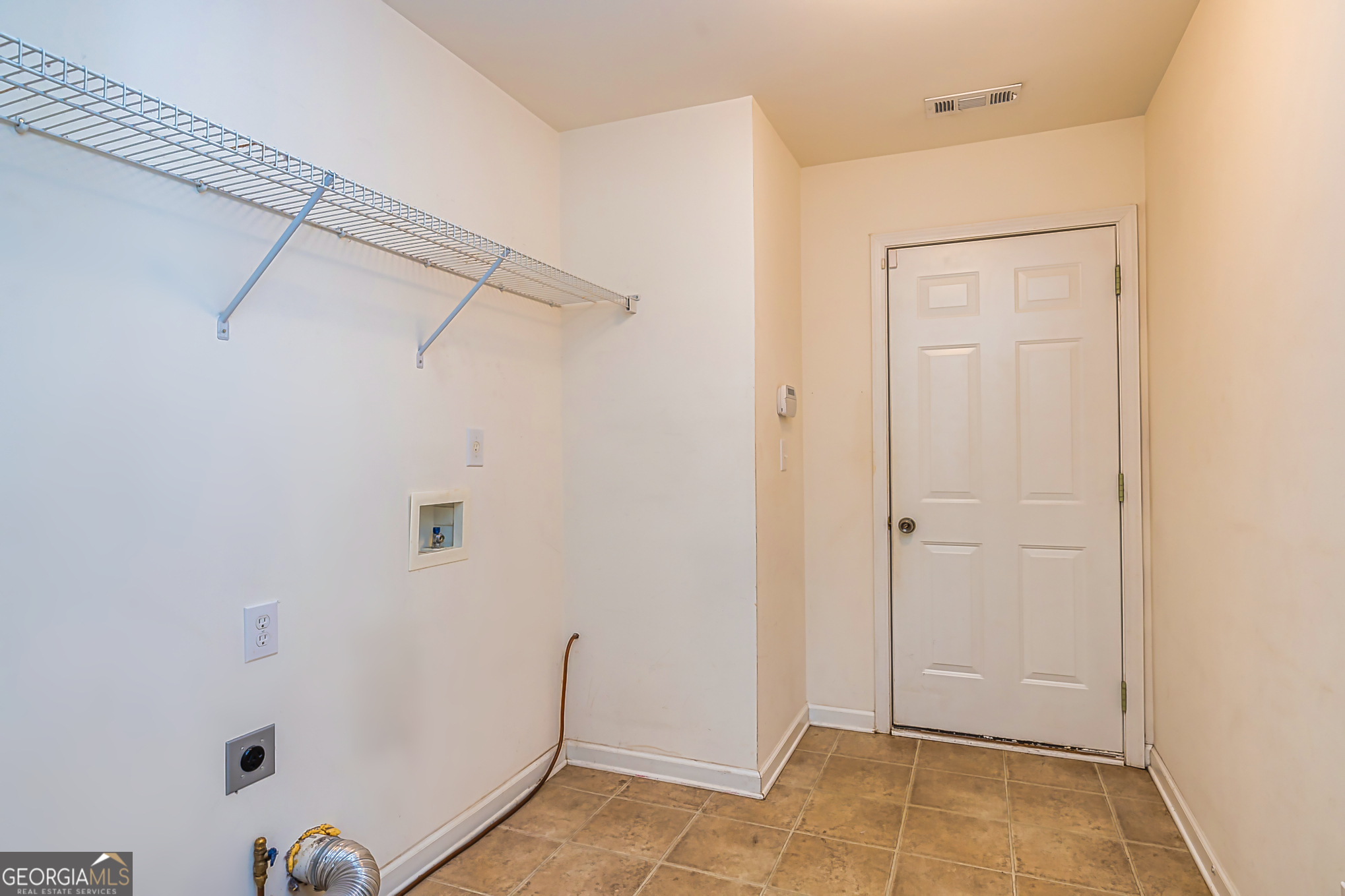 Newnan, Georgia 30265, United States, 3 Bedrooms Bedrooms, ,3 BathroomsBathrooms,Residential,Active,4627